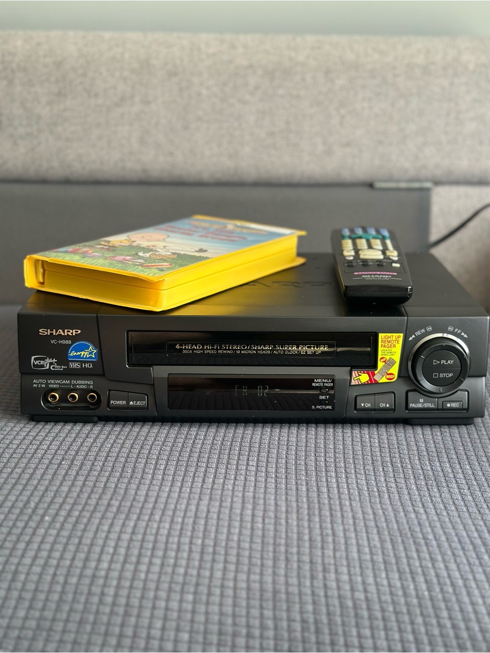 SHARP VC-H988U 4-Head Hi-Fi Stereo Video Cassette Recorder (VCR / VHS Player)